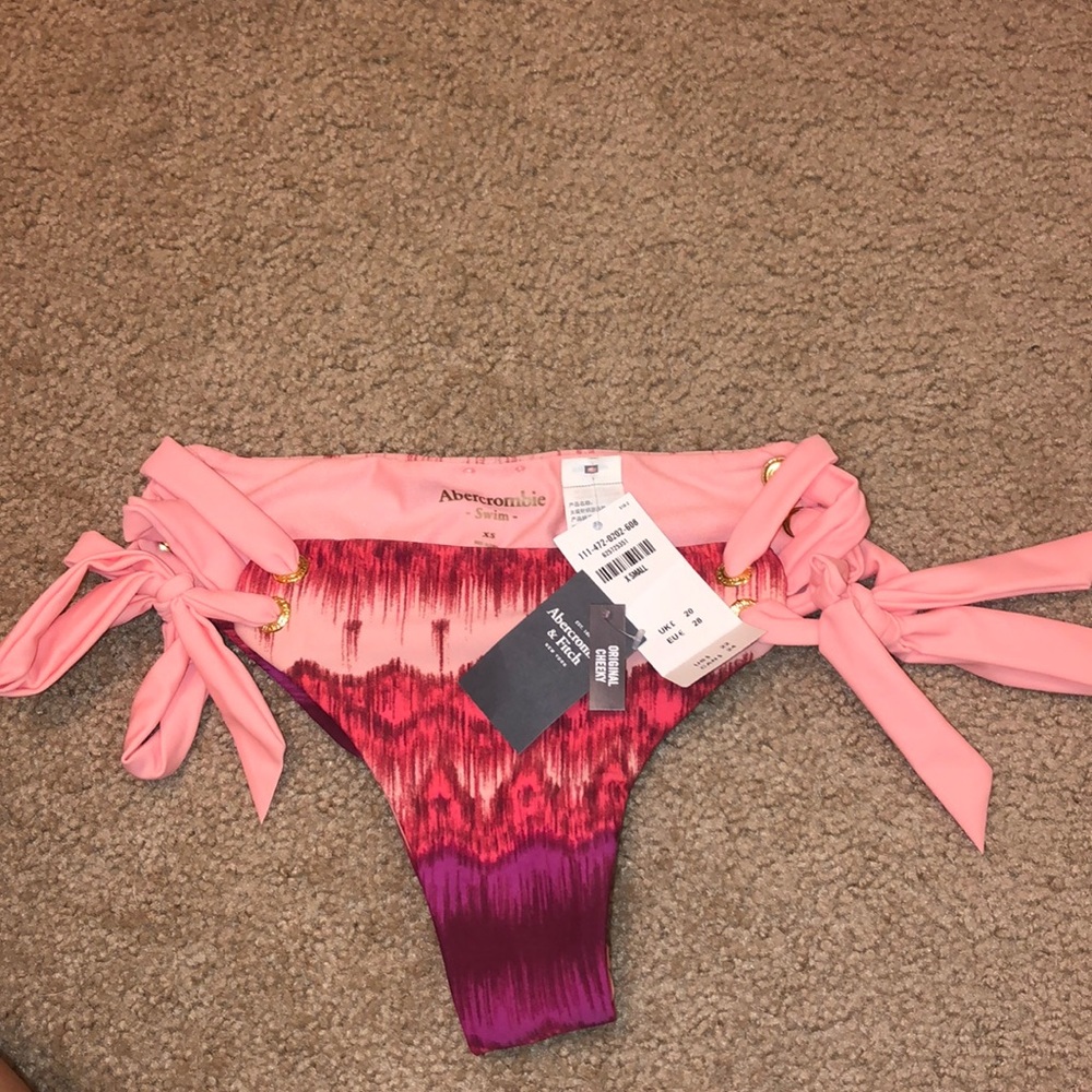 Cheeky, Side tie bathing suit bottoms